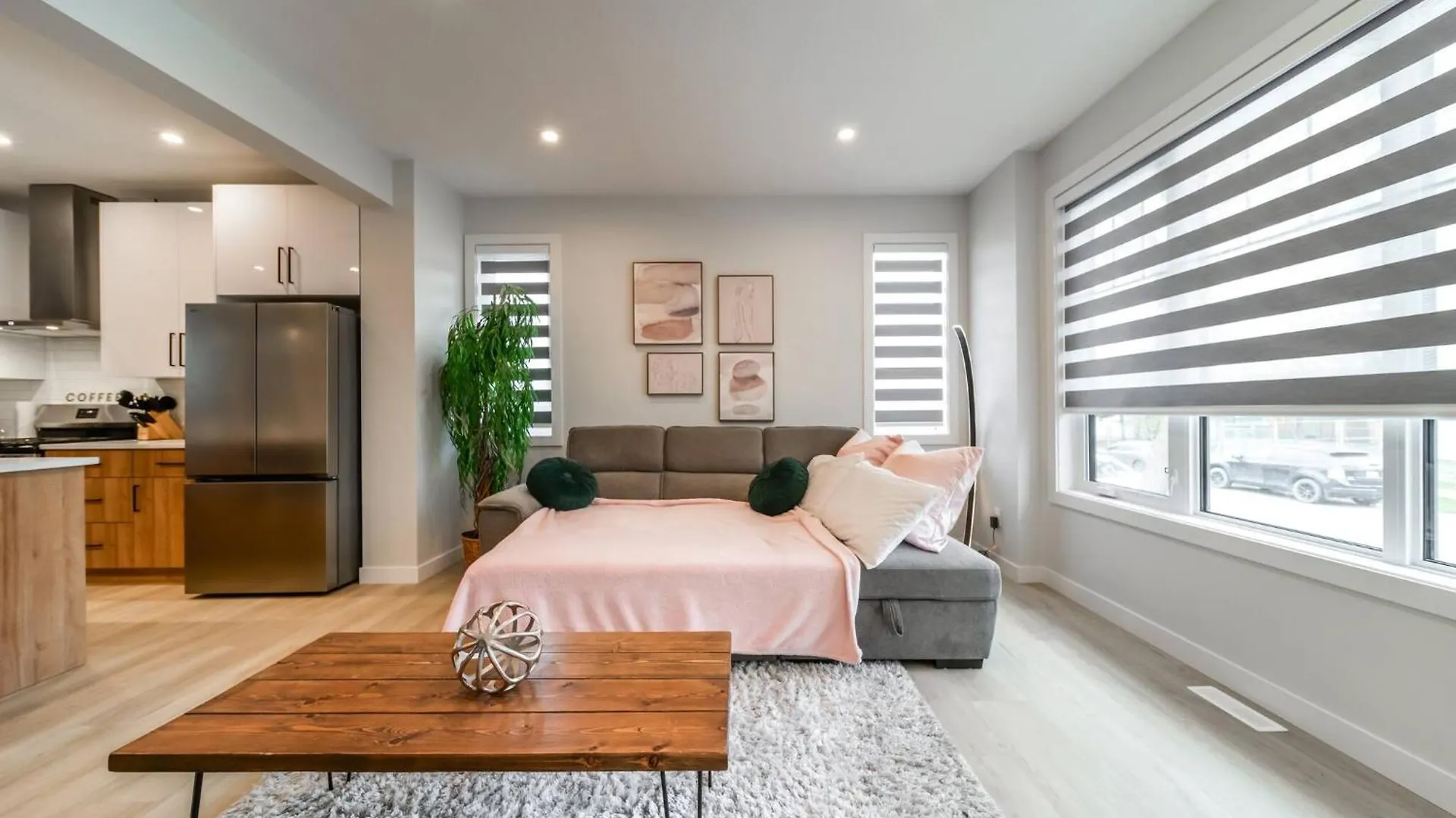 Exoticlushquietretreatkingbed|Wifi|Parking|Wem Villa Edmonton Holiday home